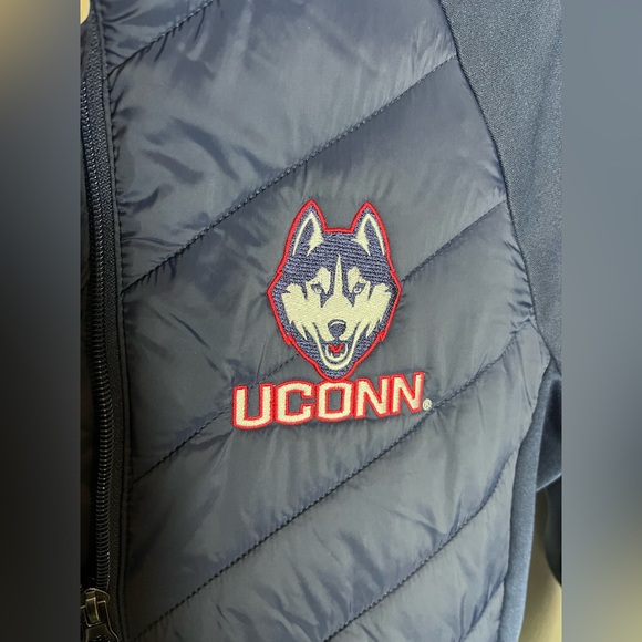 Antigua Women's UConn Navy Blue Puffer Jacket - Picture 4 of 12
